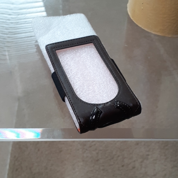 Chanel Ipod holder - Picture 7 of 7